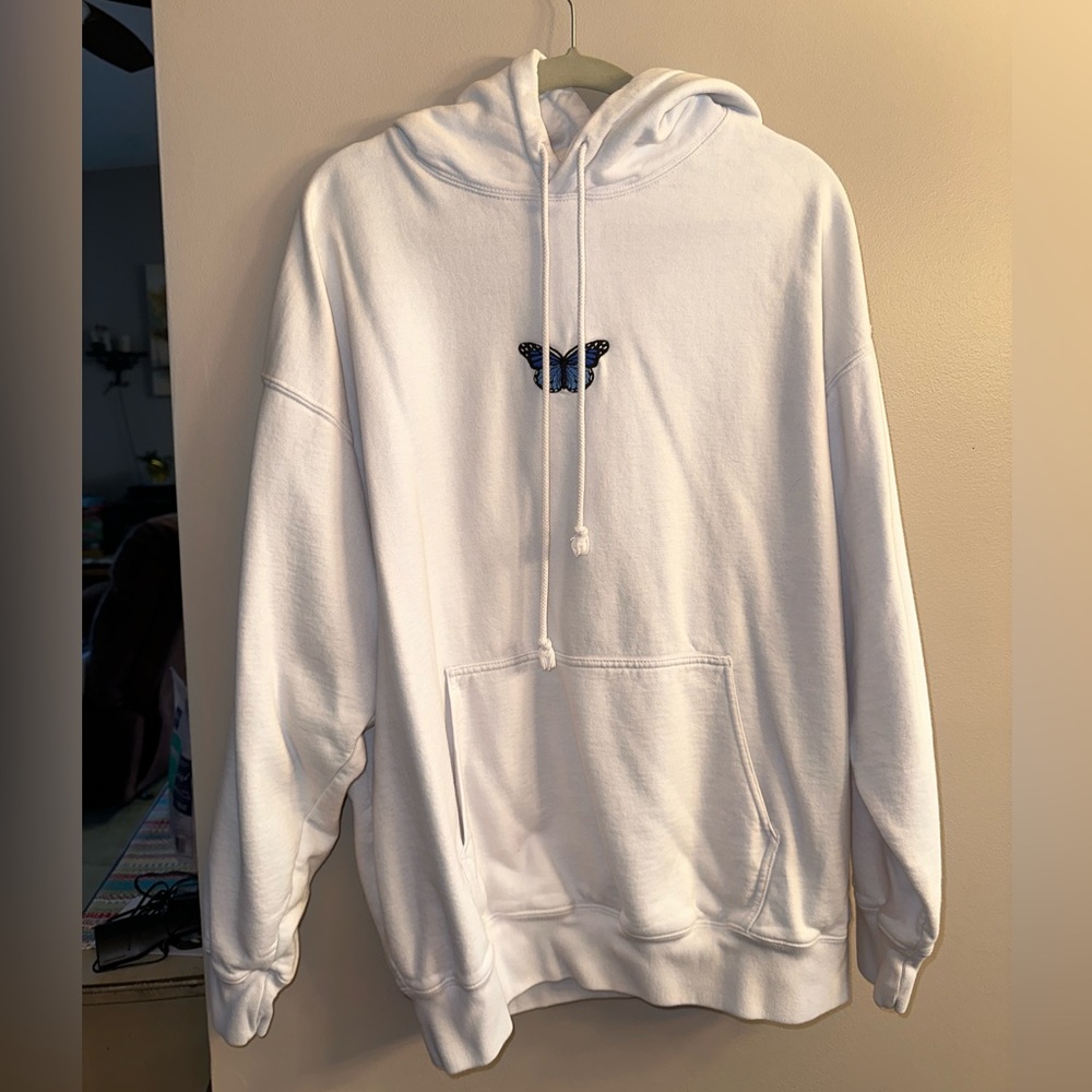 Brandy Melville; One Size Fits All; Fits like a women’s medium/large